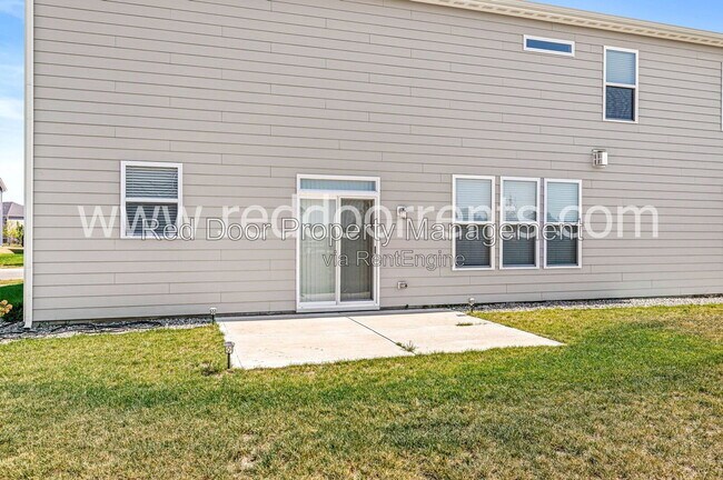 Building Photo - 15648 W Rail Dr