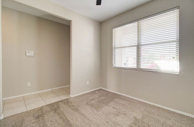 Building Photo - 42098 W Balsa Dr