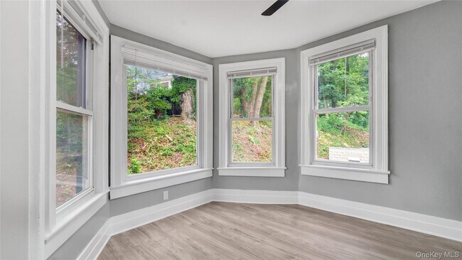 Building Photo - 22 B Town Path