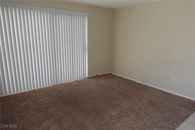 Building Photo - 3131 Key Largo Dr