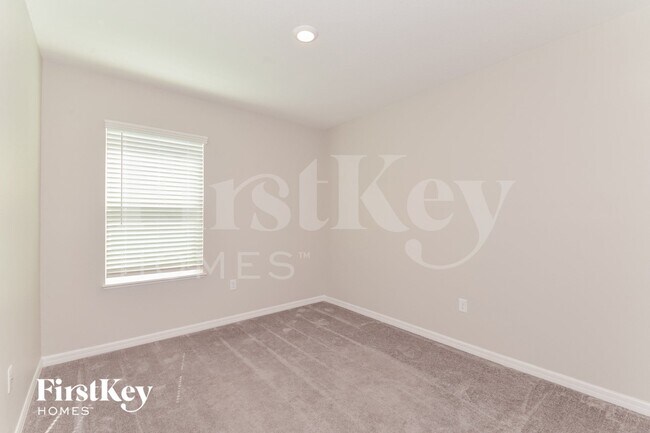 Building Photo - 4526 Birdsong Dr