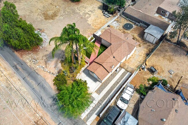 Building Photo - 23963 Lodge Dr