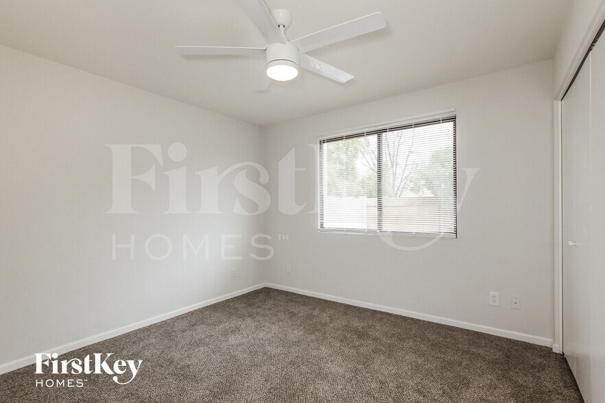 Building Photo - 10843 N 45th Ave