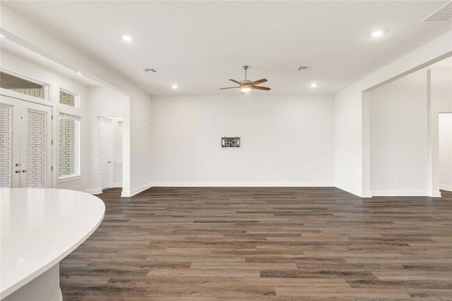 Building Photo - 2216 Bellisa Vis Dr