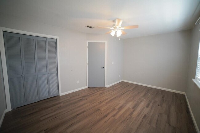 Building Photo - 420 Indian Village Trail