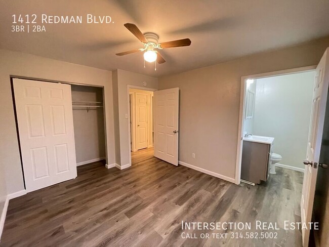 Building Photo - Recently Renovated 3Bed/1.5Bath with Washe...