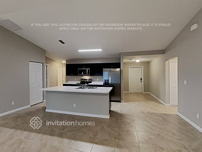 Building Photo - 365 SW Ridgecrest Dr