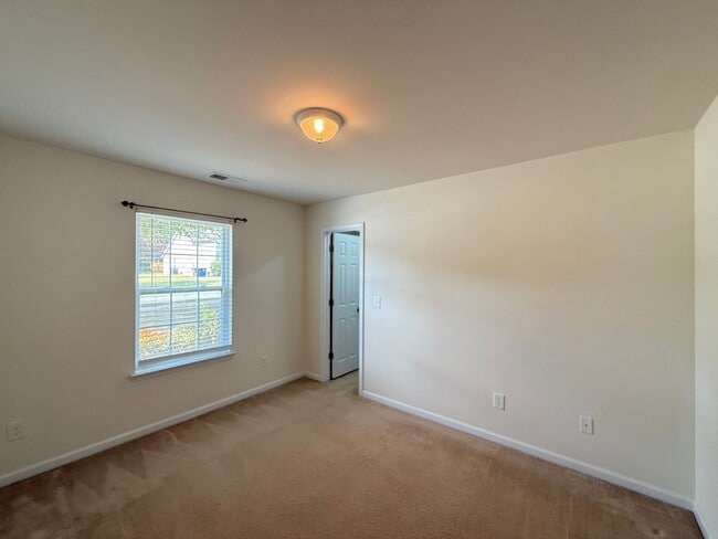 Building Photo - 4433 Paula Dr