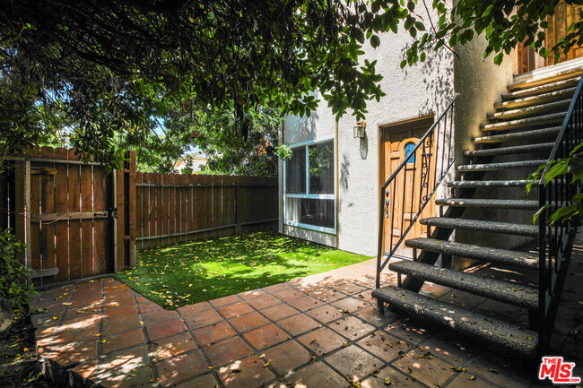 Primary Photo - 5401 W Olympic Blvd