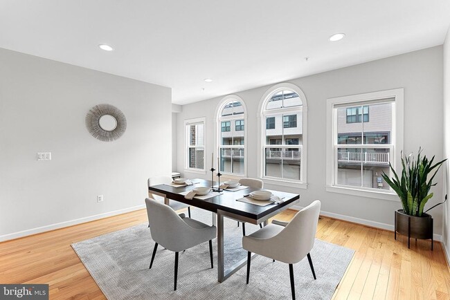 Building Photo - 43372 Whitehead Ter