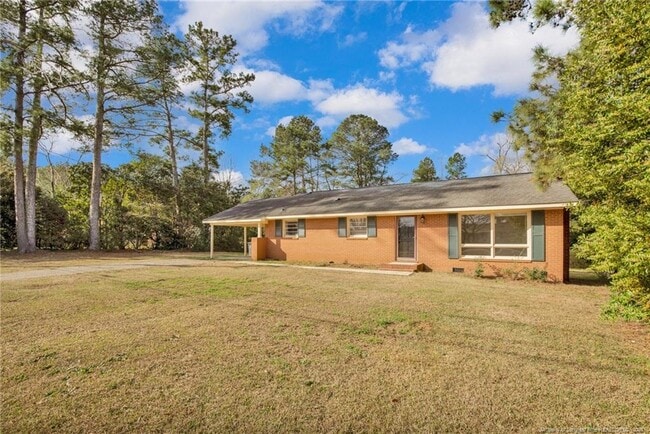 Building Photo - 409 College Dr