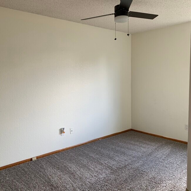 Building Photo - 2559 Cherry Cir