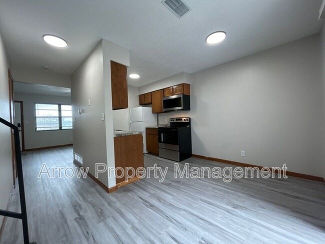 Building Photo - 1232 S Jackson St