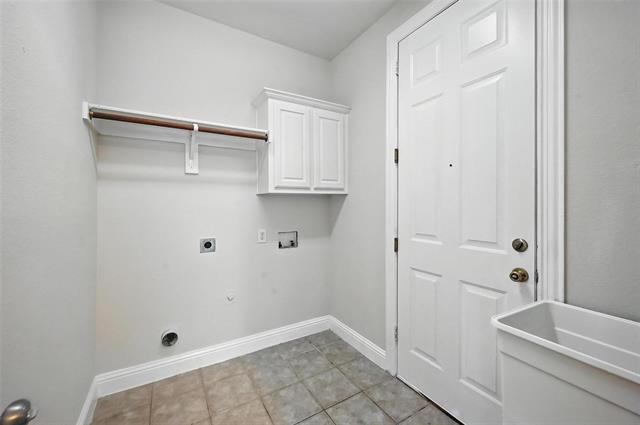 Building Photo - 4667 Wicklow Dr