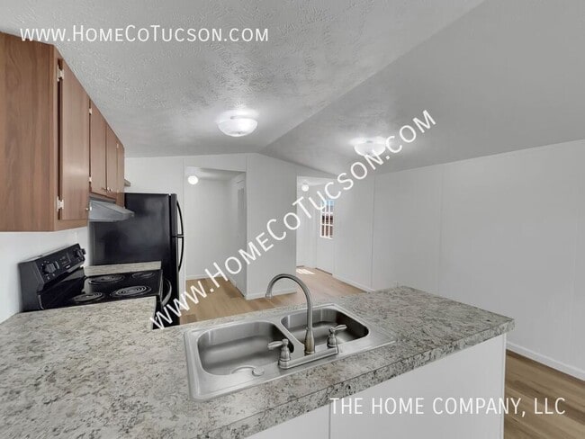 Building Photo - 11550 S Nogales Hwy