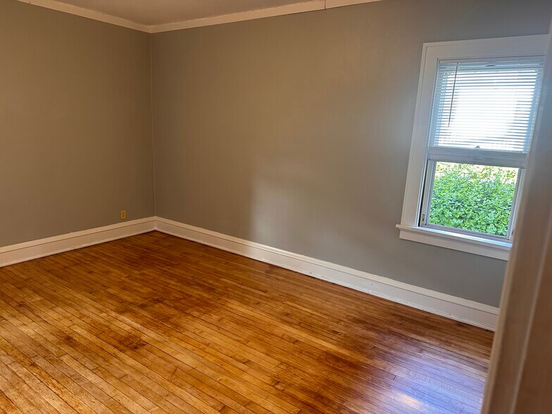 Bedroom 2 - 7526 Lincoln Pl