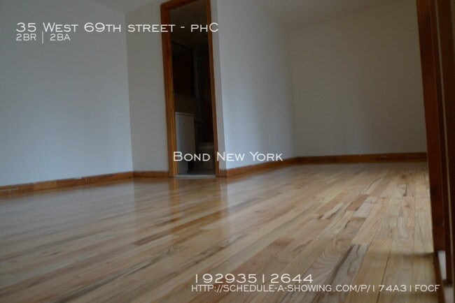 Building Photo - Upper West Side - 2 bed & 2 Bath Brownstone