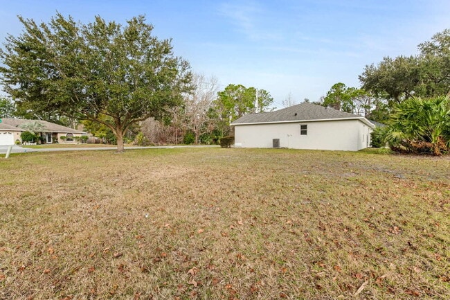 Building Photo - Spacious 3 Bedroom Home with Large Yard in Palm Coast