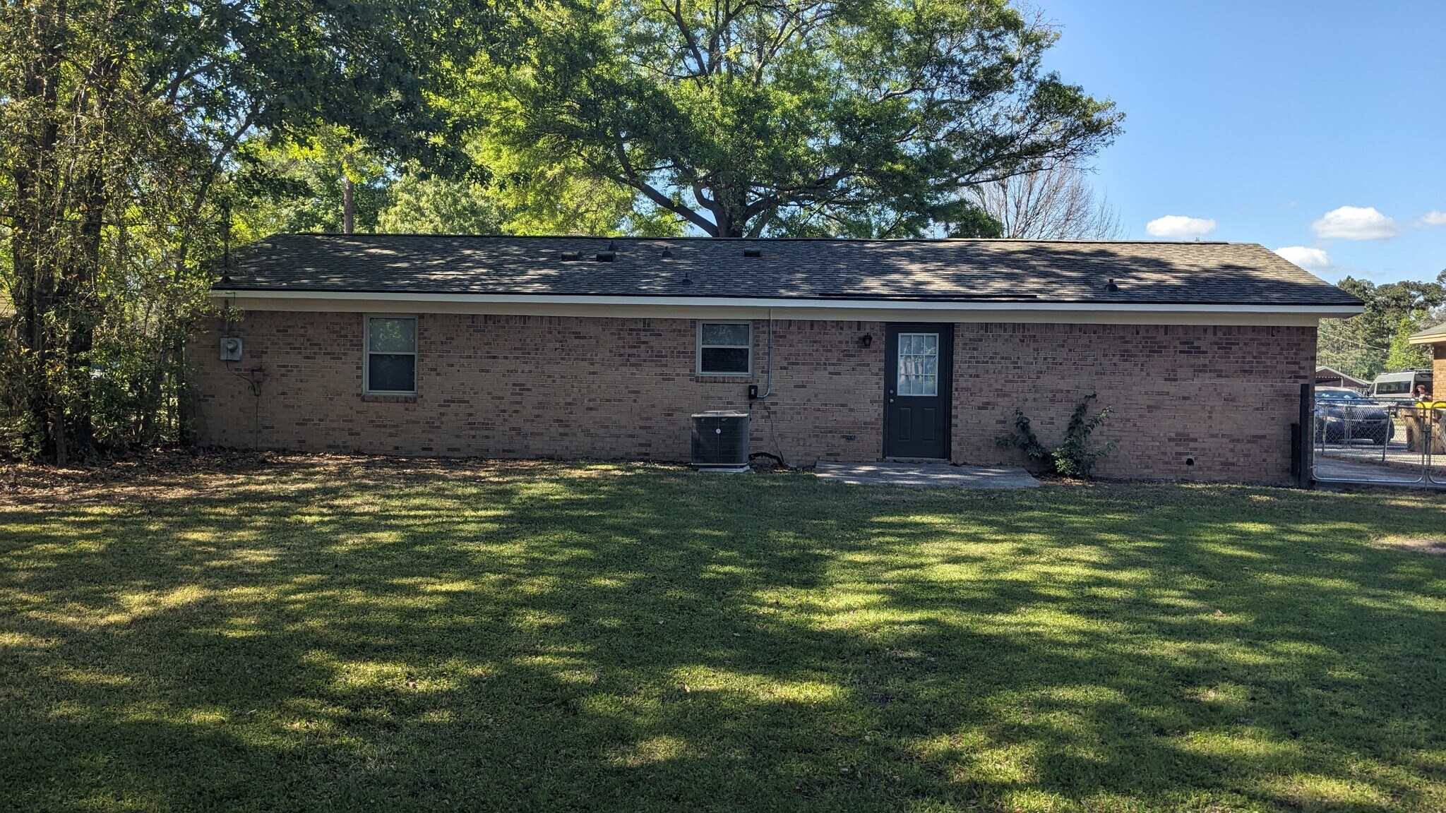 Building Photo - 123 Greene Dr