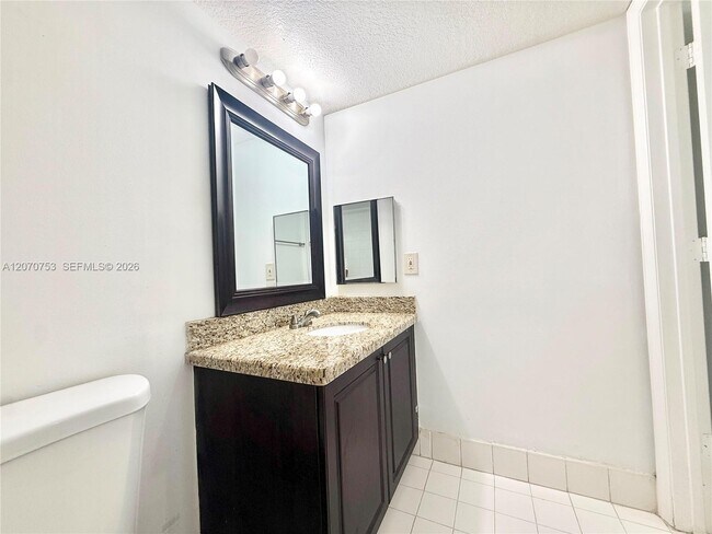 Building Photo - 4171 San Marino Blvd
