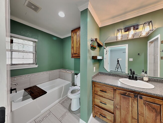 Building Photo - Charming Ridglea West Corner Home with Gourmet Kitchen & Private Backyard Retreat