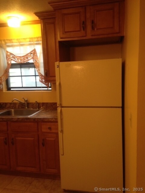 Building Photo - 36 N Mountain Rd