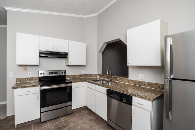 Building Photo - 108 Osceola Ave