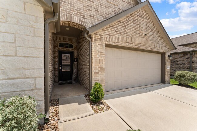 Building Photo - 11251 Stirton Dr