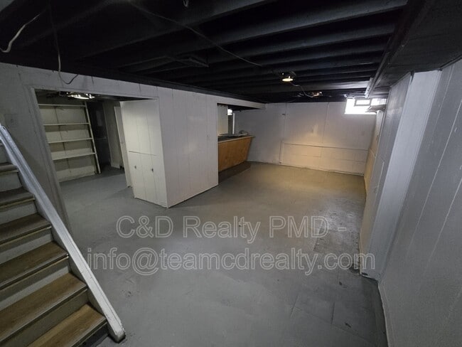 Building Photo - 15602 Delrey Ave