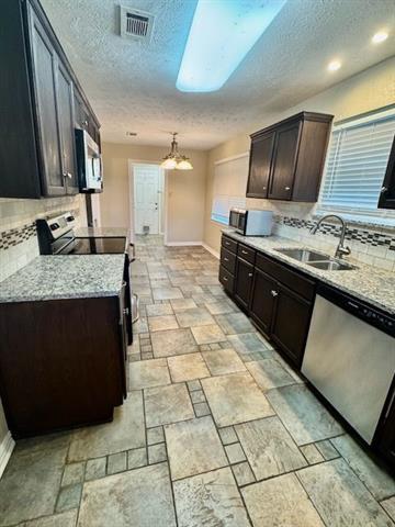 Building Photo - 1638 Juniper Ln