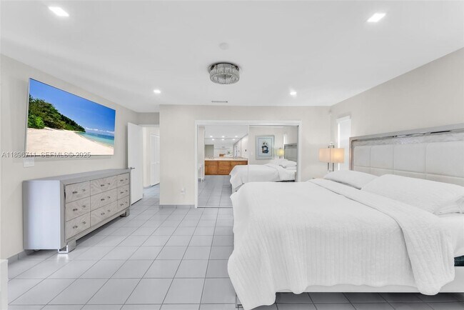 Building Photo - 1417 SW 139th Ave