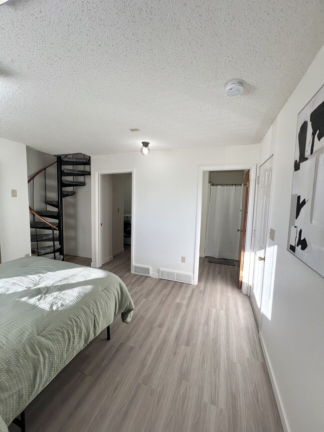 Downstairs Bedroom - 219 14th Ave S