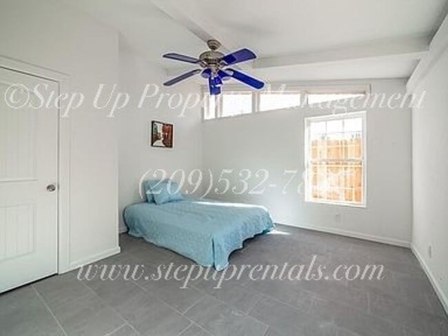 Building Photo - 11240 CA-49