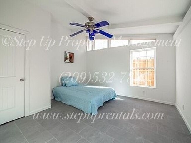 Building Photo - Hwy 49 11240