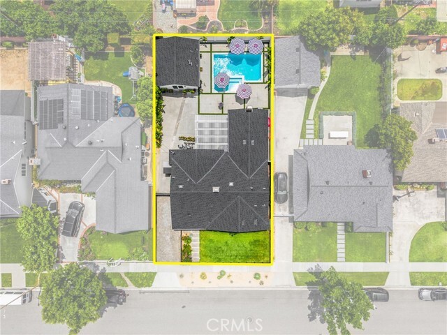 Building Photo - 1402 E Rose Ave
