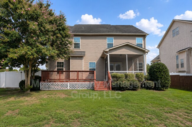 Building Photo - 14 Marquis Dr