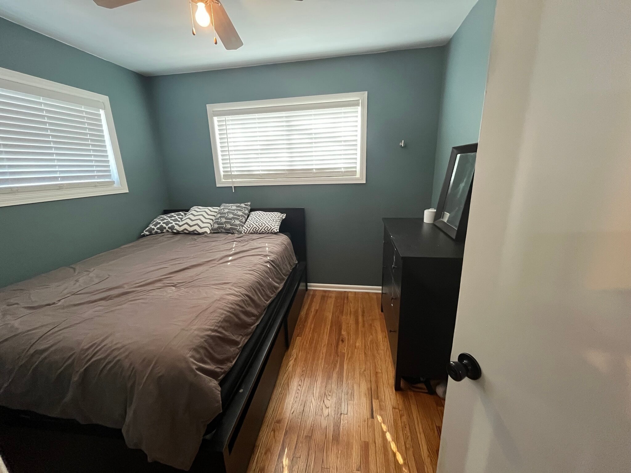 Building Photo - 1266 Cleveland Ave S