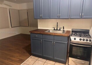 Building Photo - 1555 Pennsylvania Ave