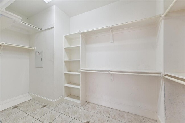 Building Photo - 3808 Glen Arbor Dr