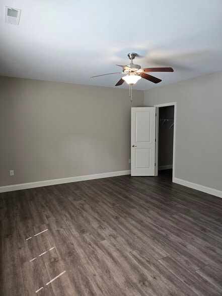 Building Photo - 75 Lucinda Dr