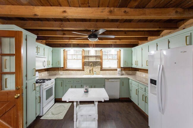 Building Photo - 4506 Pasadena Ave