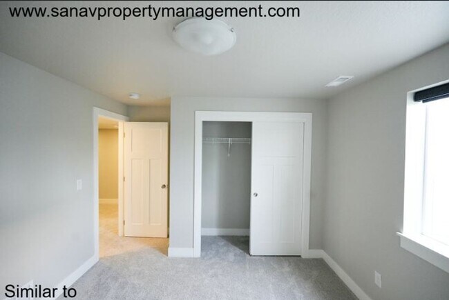 Building Photo - Modern 3-Bedroom Ranch in Grimes with basement-Available End of April!