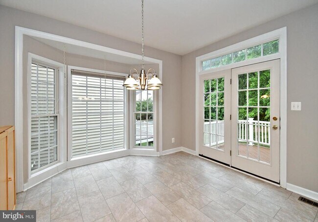 Building Photo - 2304 Lennon Ln