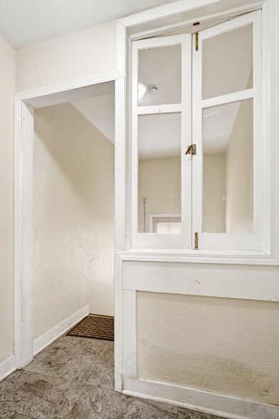 Building Photo - 4620 4th Ave S