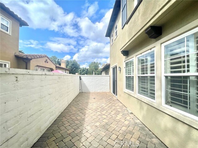 Building Photo - 140 Paseo Vista