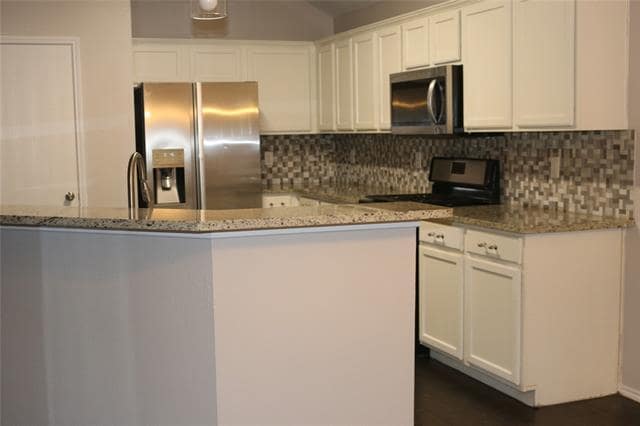 Building Photo - 3912 Chelsea Dr