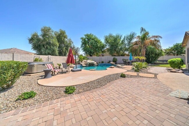 Building Photo - 4221 S Danyell Dr