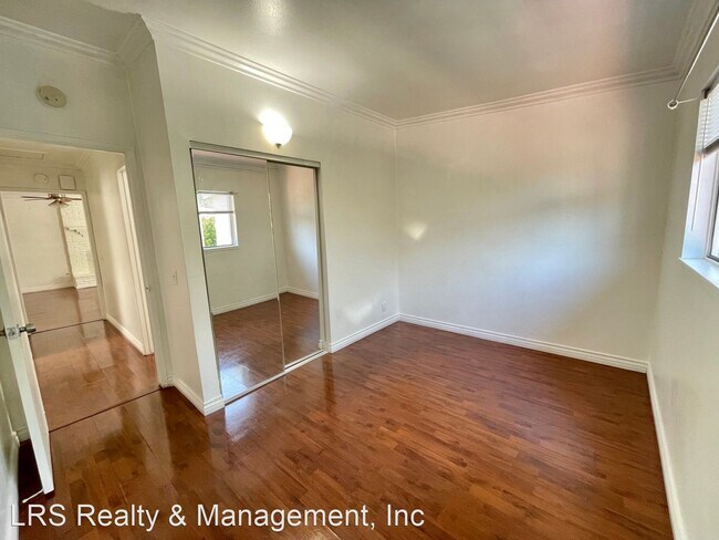 Building Photo - 2 br, 1 bath House - 737 Calaveras Ave.