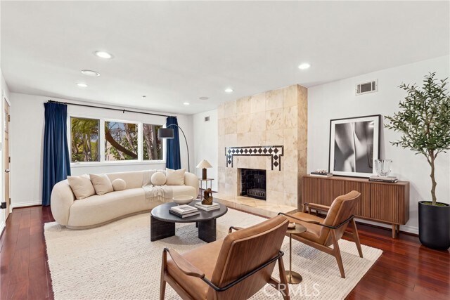 Building Photo - 642 N Crescent Heights Blvd