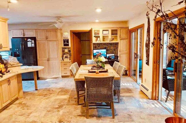 Building Photo - 66 Paquette Dr